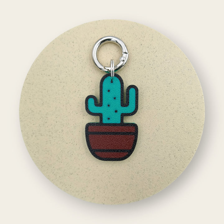 Medalion amuzant si inedit cu forma de cactus, tematica natura, contur negru cu verde si ghiveci maro, printat 3D din PLA - Ubba.