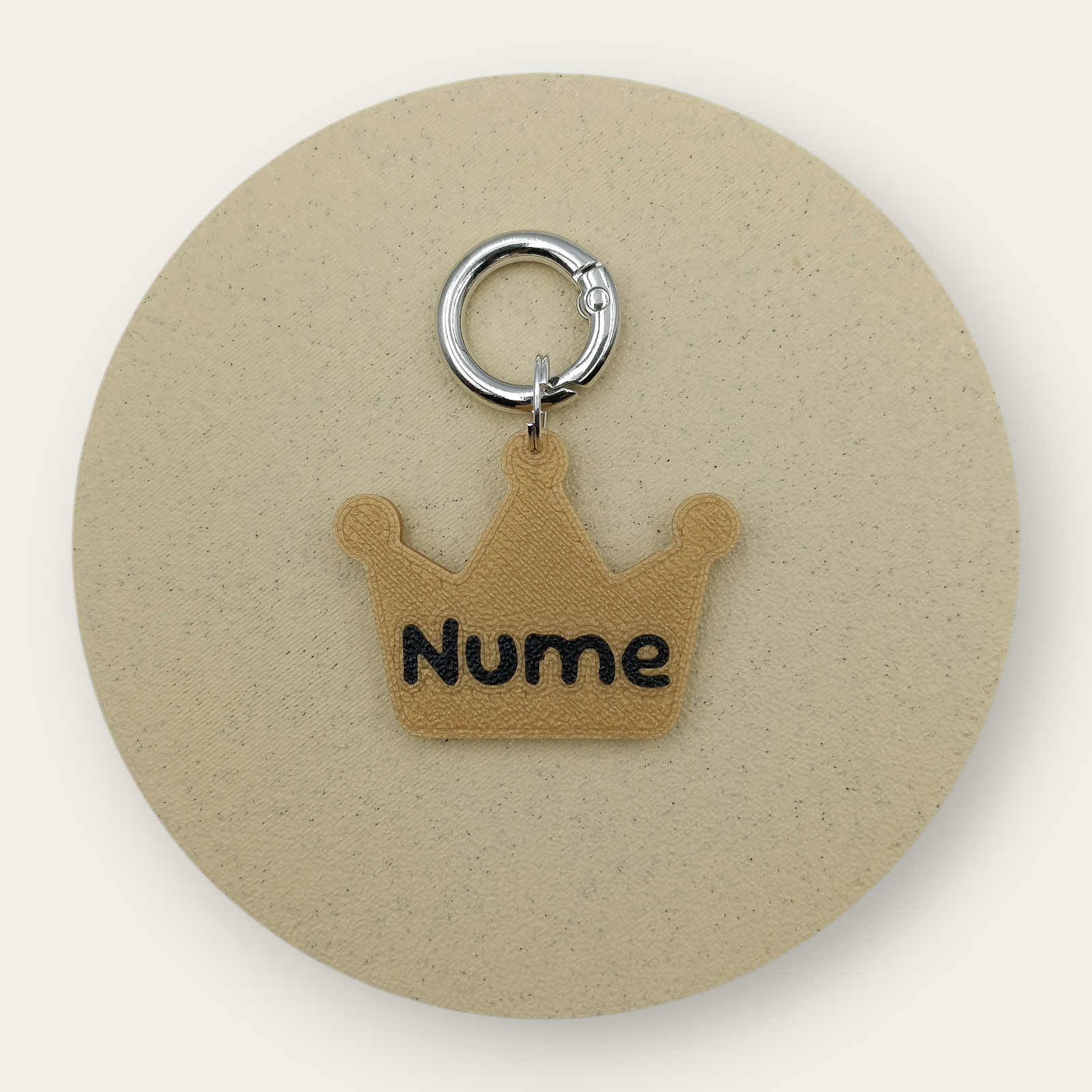 Medalion personalizat pentru câini, formă de coroană, auriu cu negru, printat 3D din PLA - Ubba.