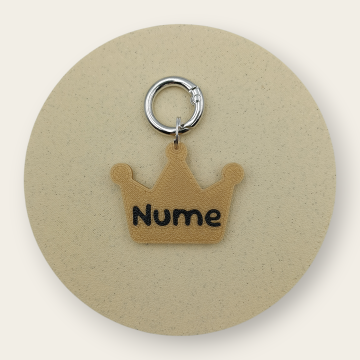 Medalion personalizat pentru câini, formă de coroană, auriu cu negru, printat 3D din PLA - Ubba.